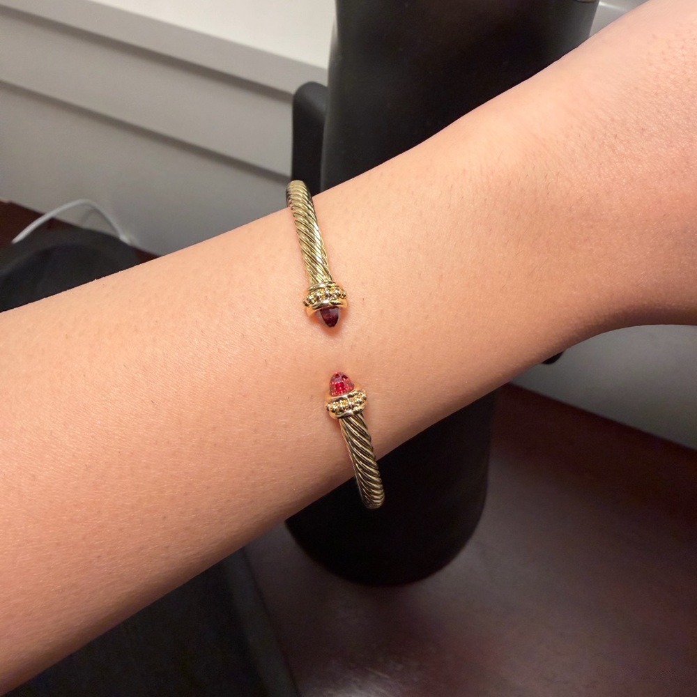 Elegant Gold and Red Women's Bracelet